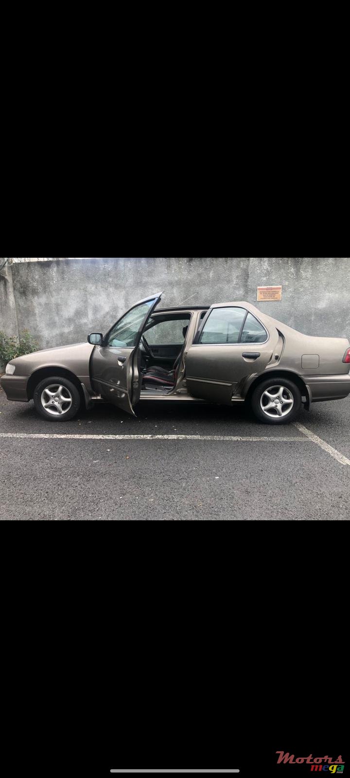 2000' Nissan Sunny photo #6