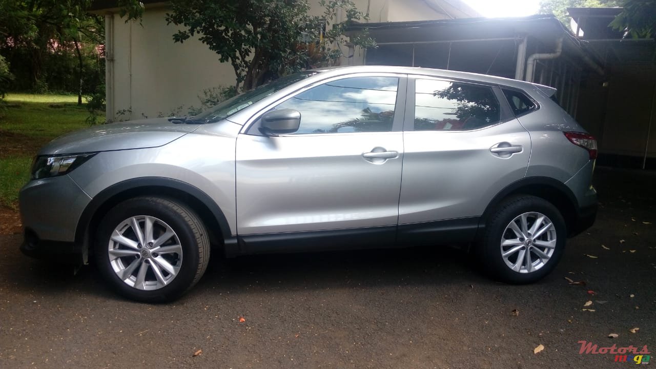 2017' Nissan Qashqai 1.2 ACENTA TURBO CVT photo #1