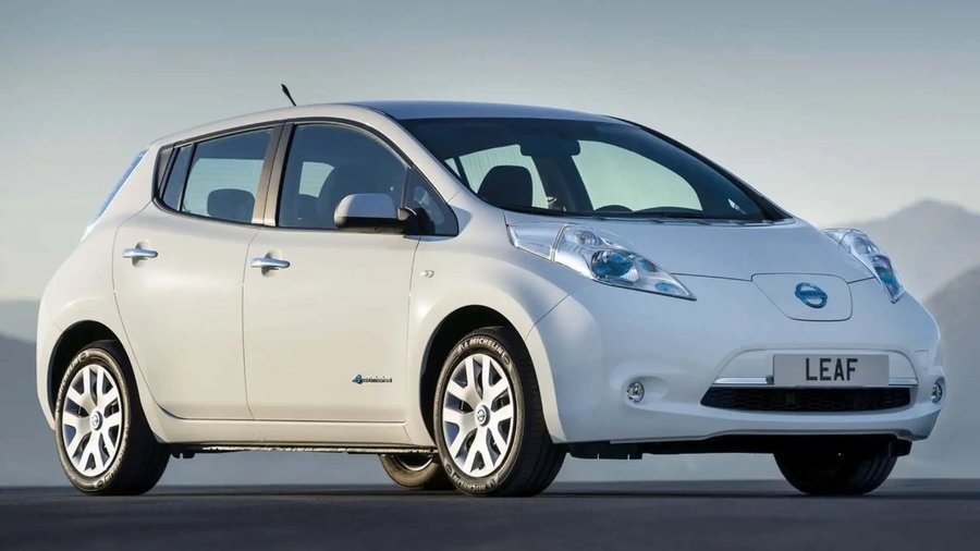 Nissan Leaf Owners 'Abandoned' As They Lose Network Access. It's A Worrying Sign For Connected Cars