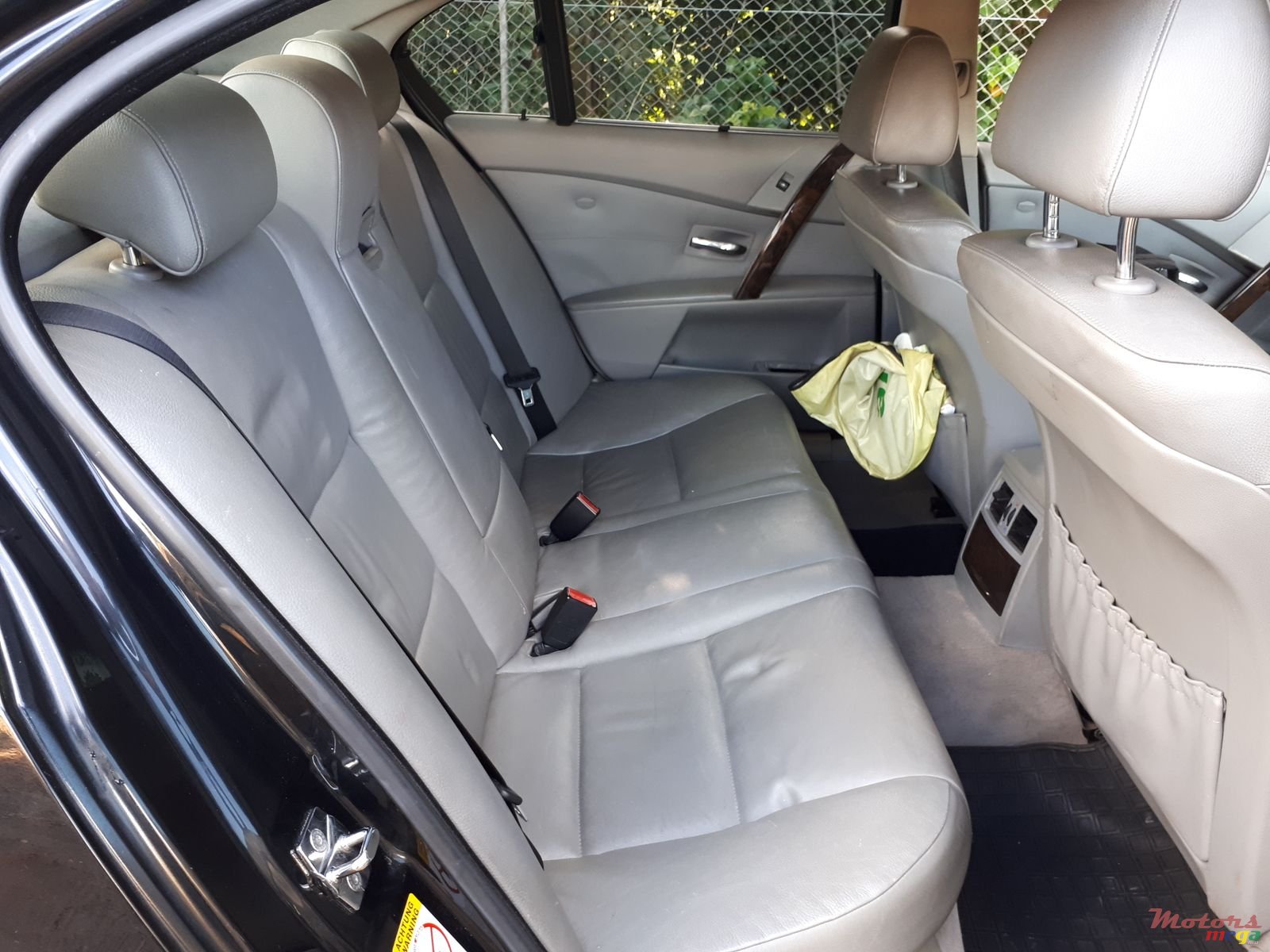 2004' BMW 525 photo #1