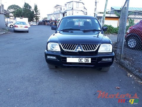 2006' Mitsubishi L 200 photo #1