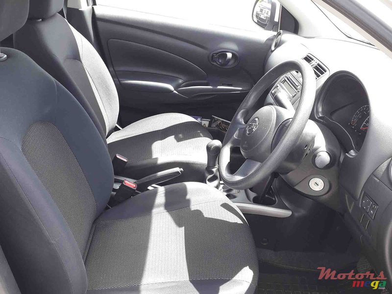 2014' Nissan Almera photo #5