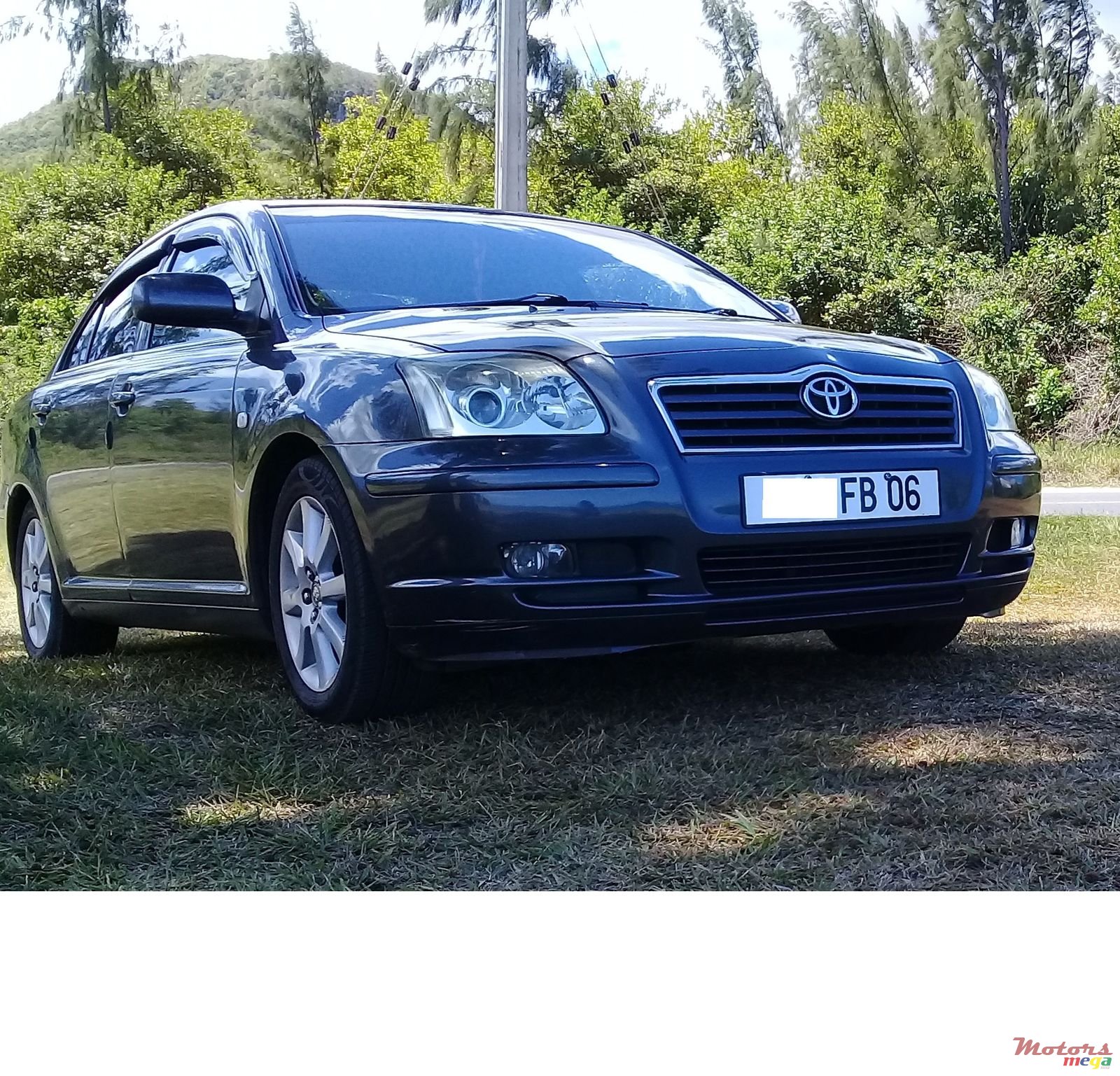 2006' Toyota Avensis Saloon photo #5
