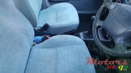 1998' Toyota Starlet photo #3