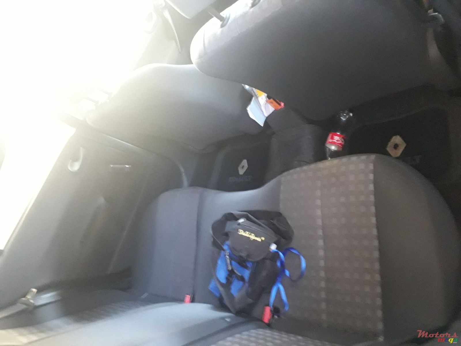 2008' Renault Megane photo #4