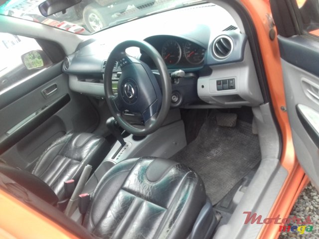 2004' Mazda 2 photo #4