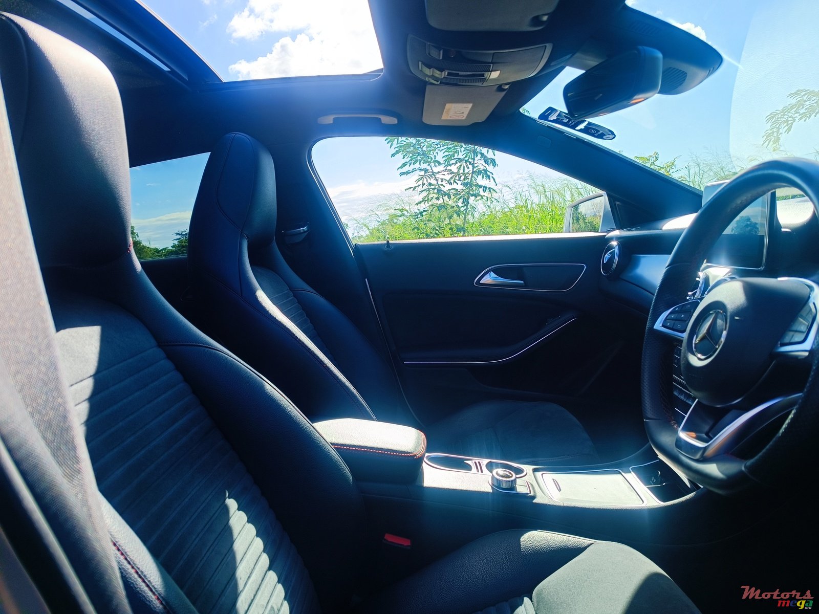 2015' Mercedes-Benz CLA 180 Shooting brake photo #3