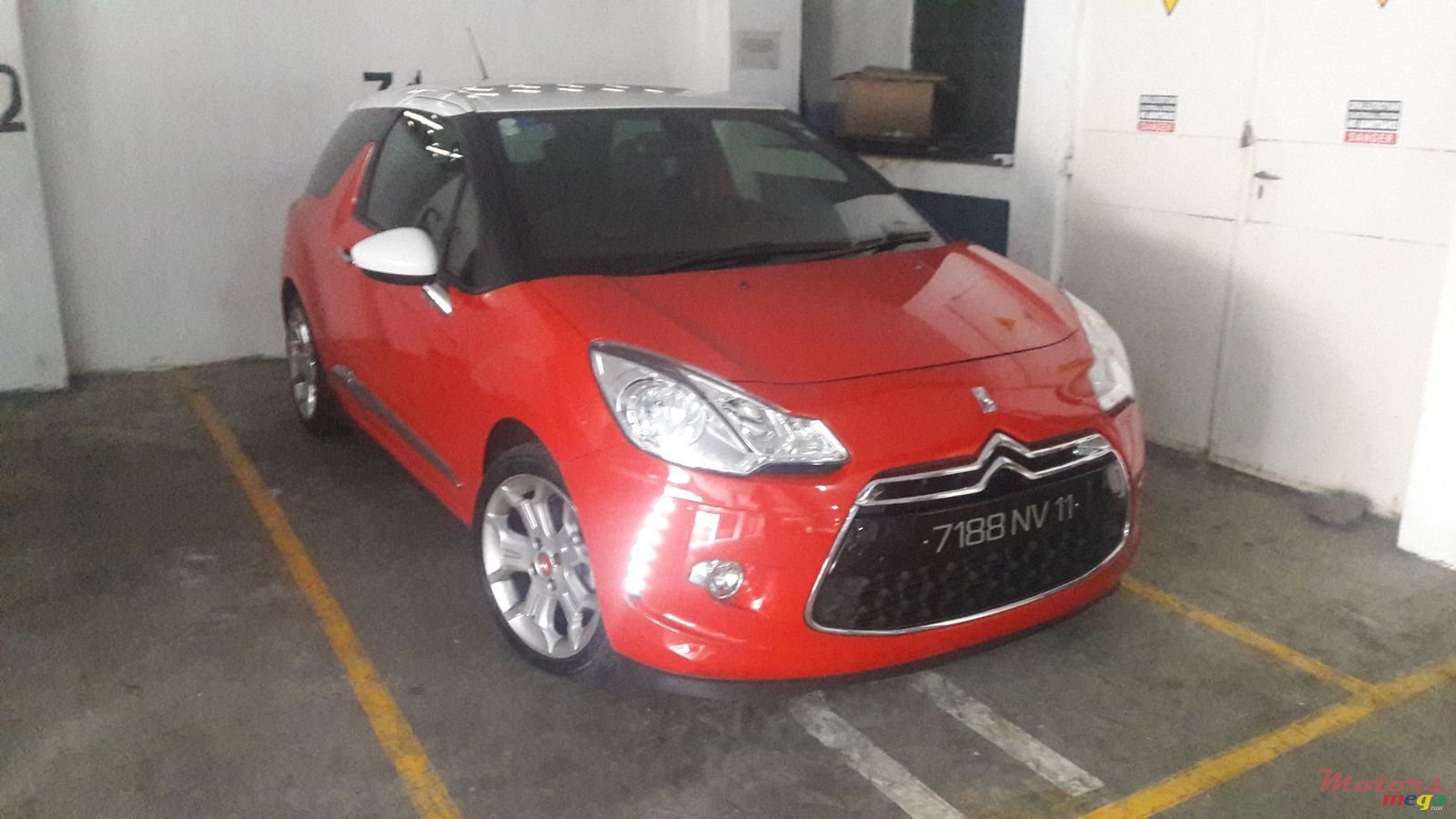 2011' Citroen DS3 1.6 Turbo photo #1