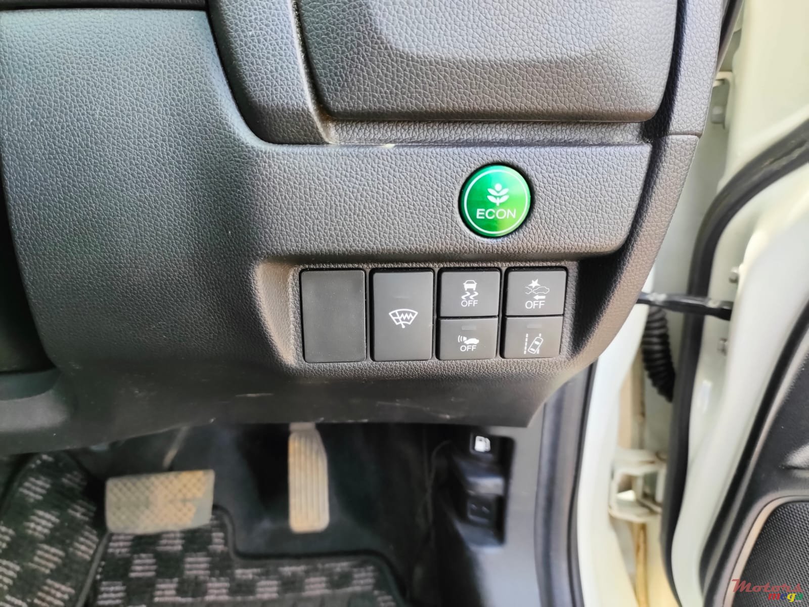 2017' Honda Fit photo #6