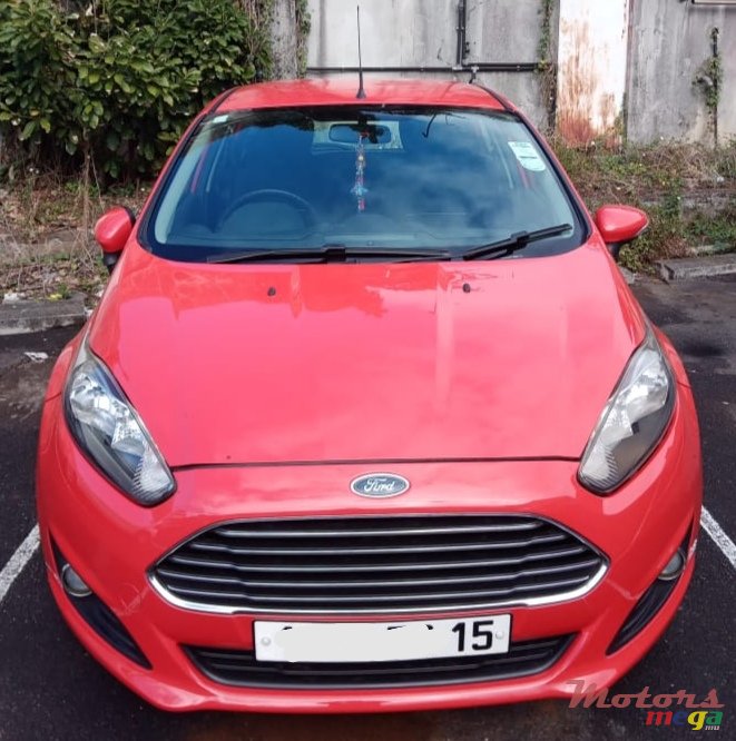 2015' Ford Fiesta photo #1