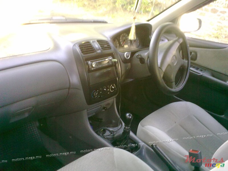 1998' Mazda 323 dorizin photo #5