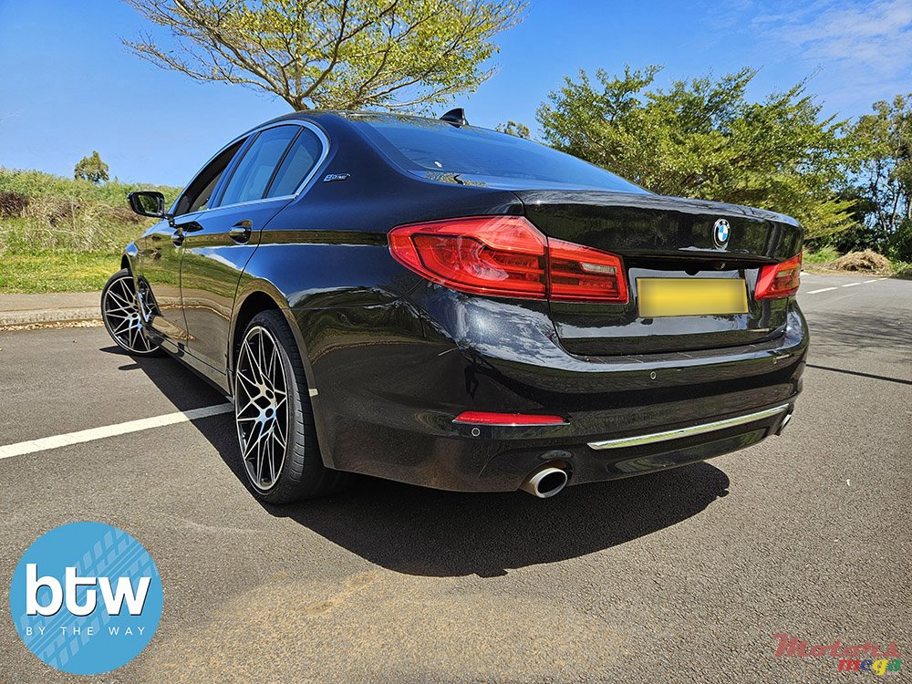 2018' BMW 530 photo #4
