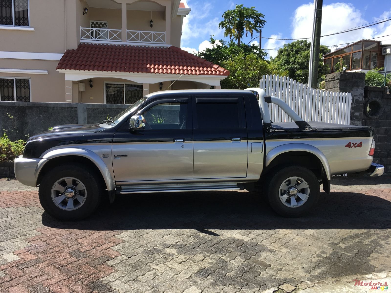 2005' Mitsubishi L 200 photo #2