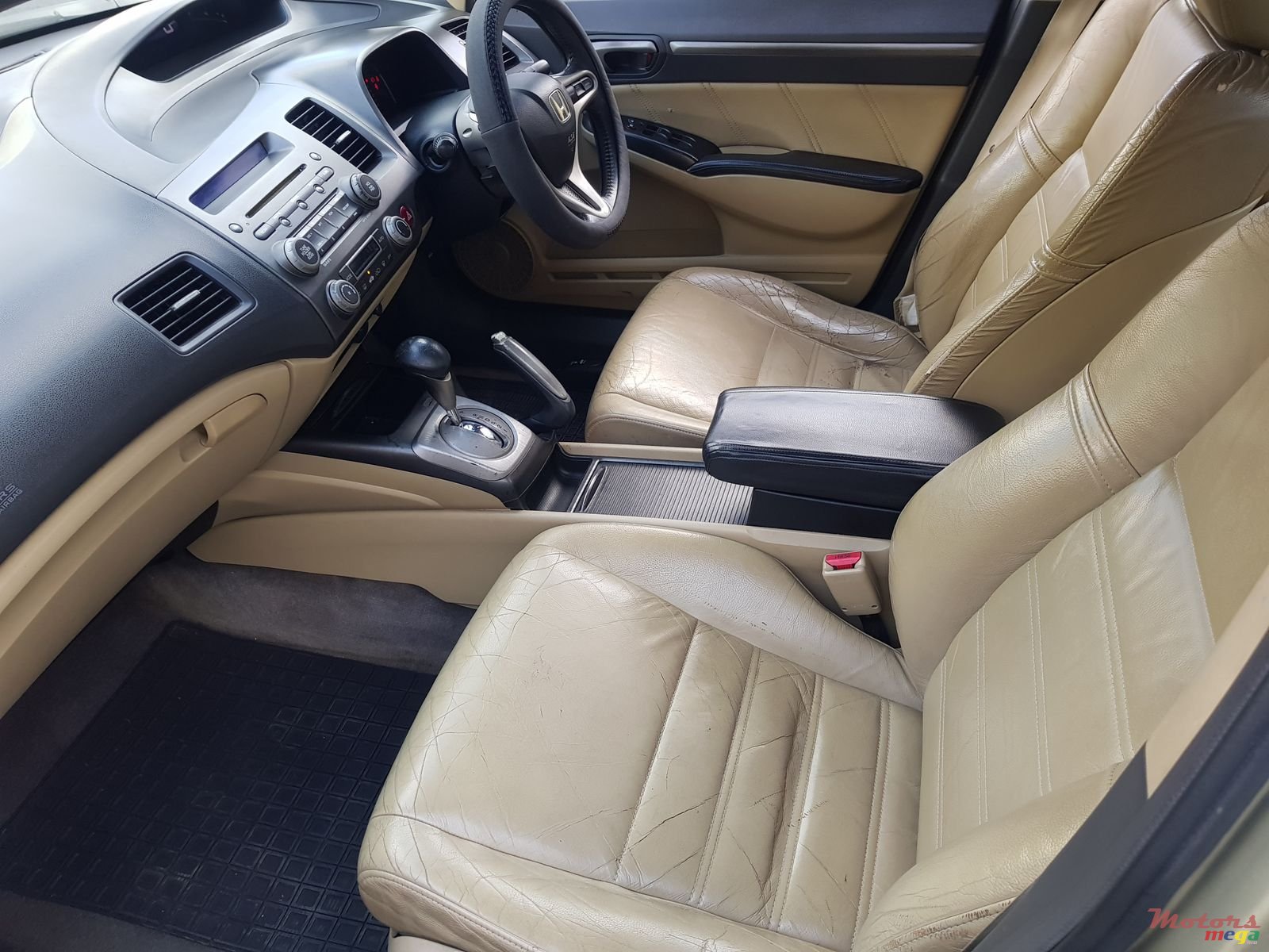 2008' Honda Civic 1.8 petrol photo #6