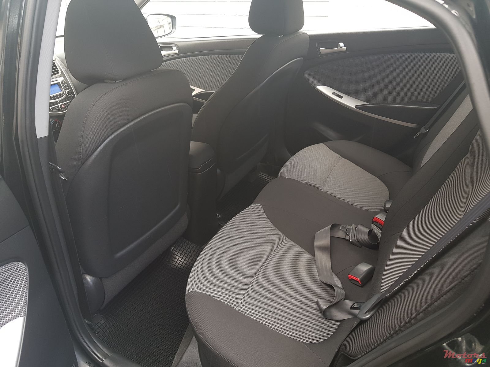 2011' Hyundai GLS Accent Manual photo #5