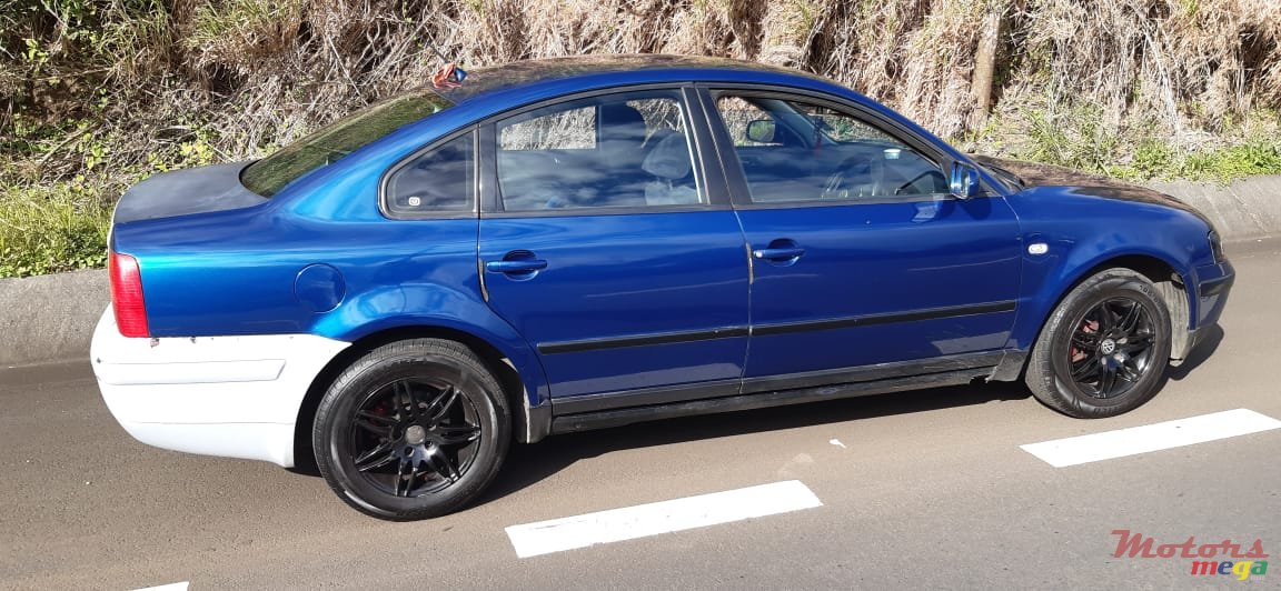 1998' Volkswagen Passat photo #5