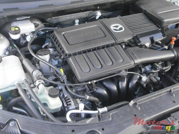 2004' Mazda 3 photo #5