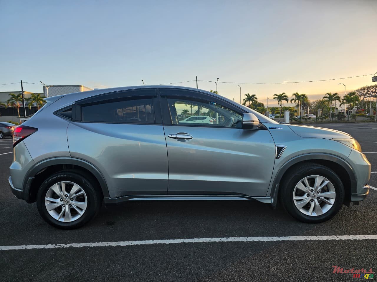 2014' Honda Vezel photo #2