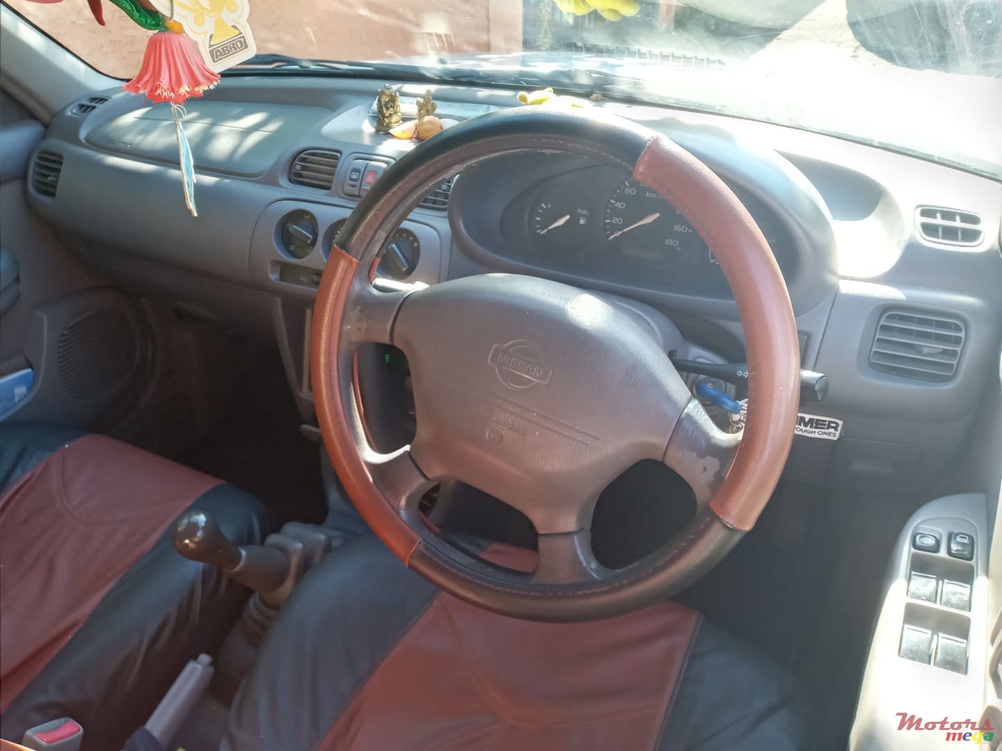 2000' Nissan March photo #1