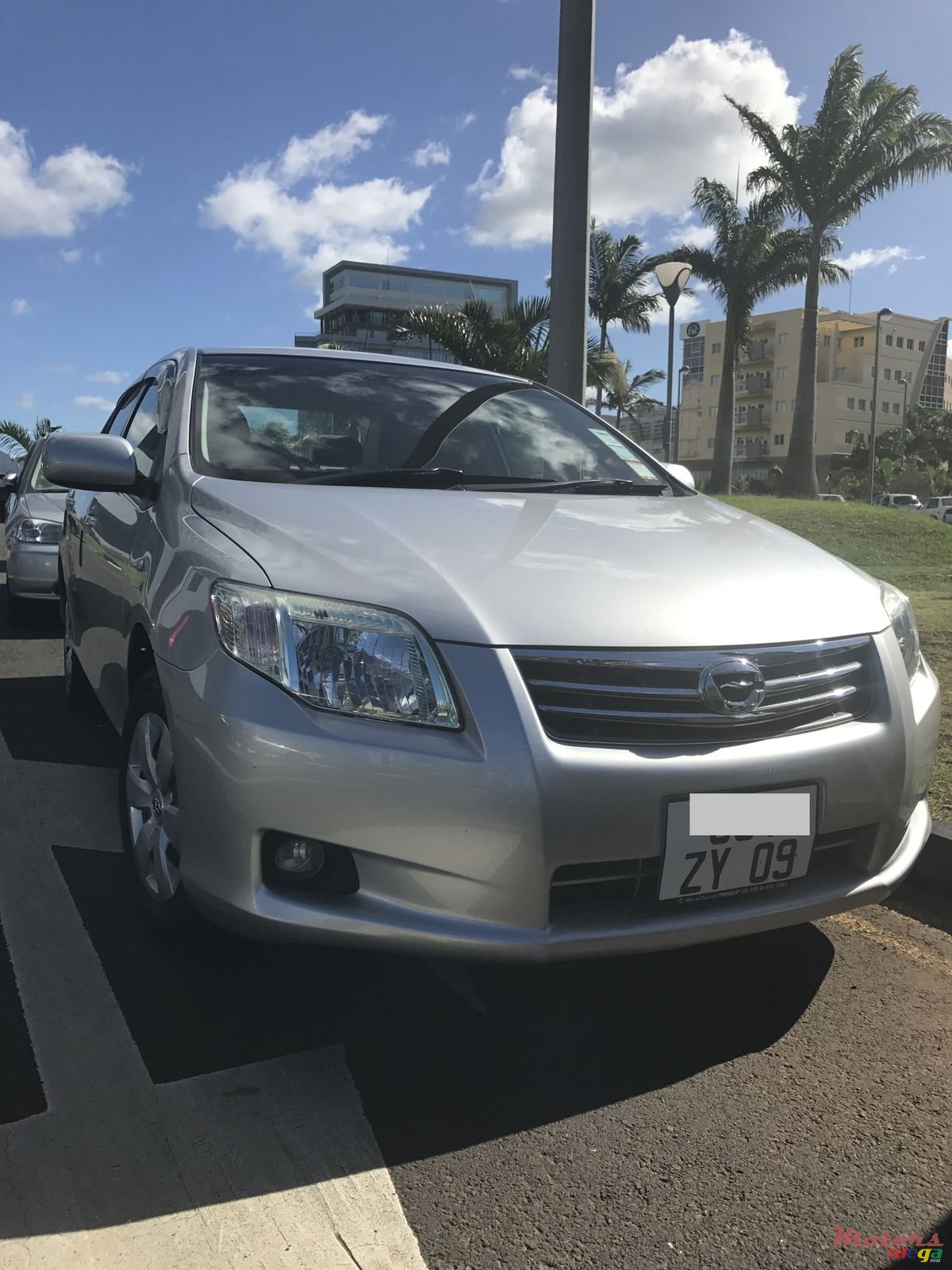 2009' Toyota Axio photo #3