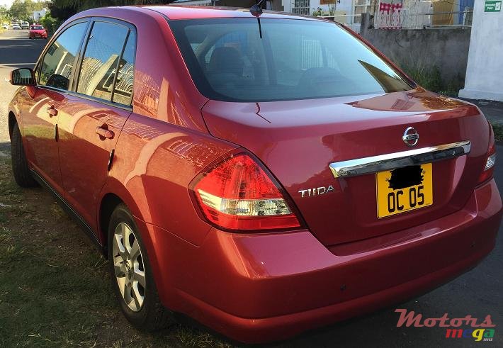 2005' Nissan Tiida photo #4