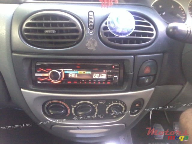 1997' Renault Megane hatchback photo #2