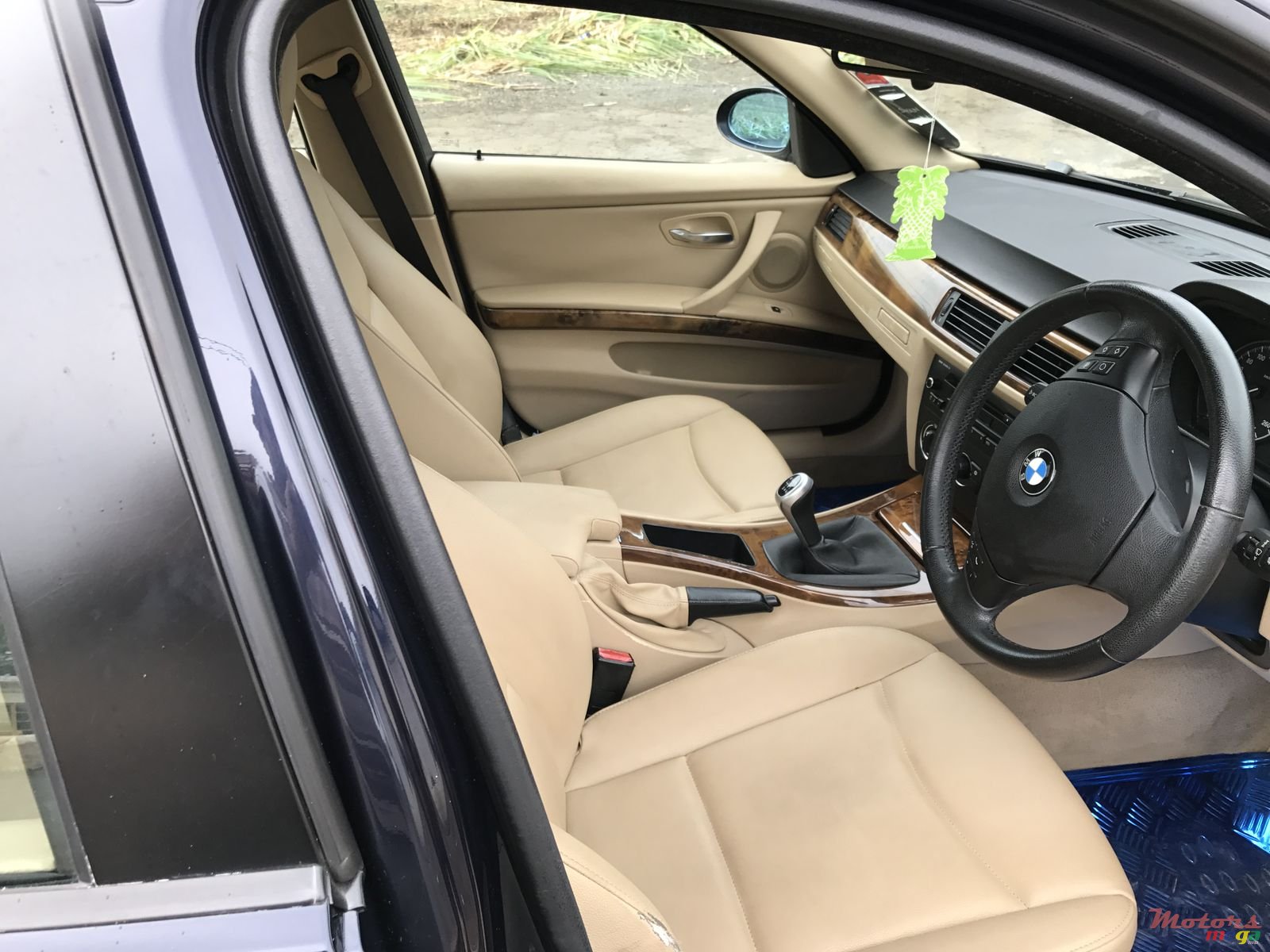 2008' BMW 316 photo #5