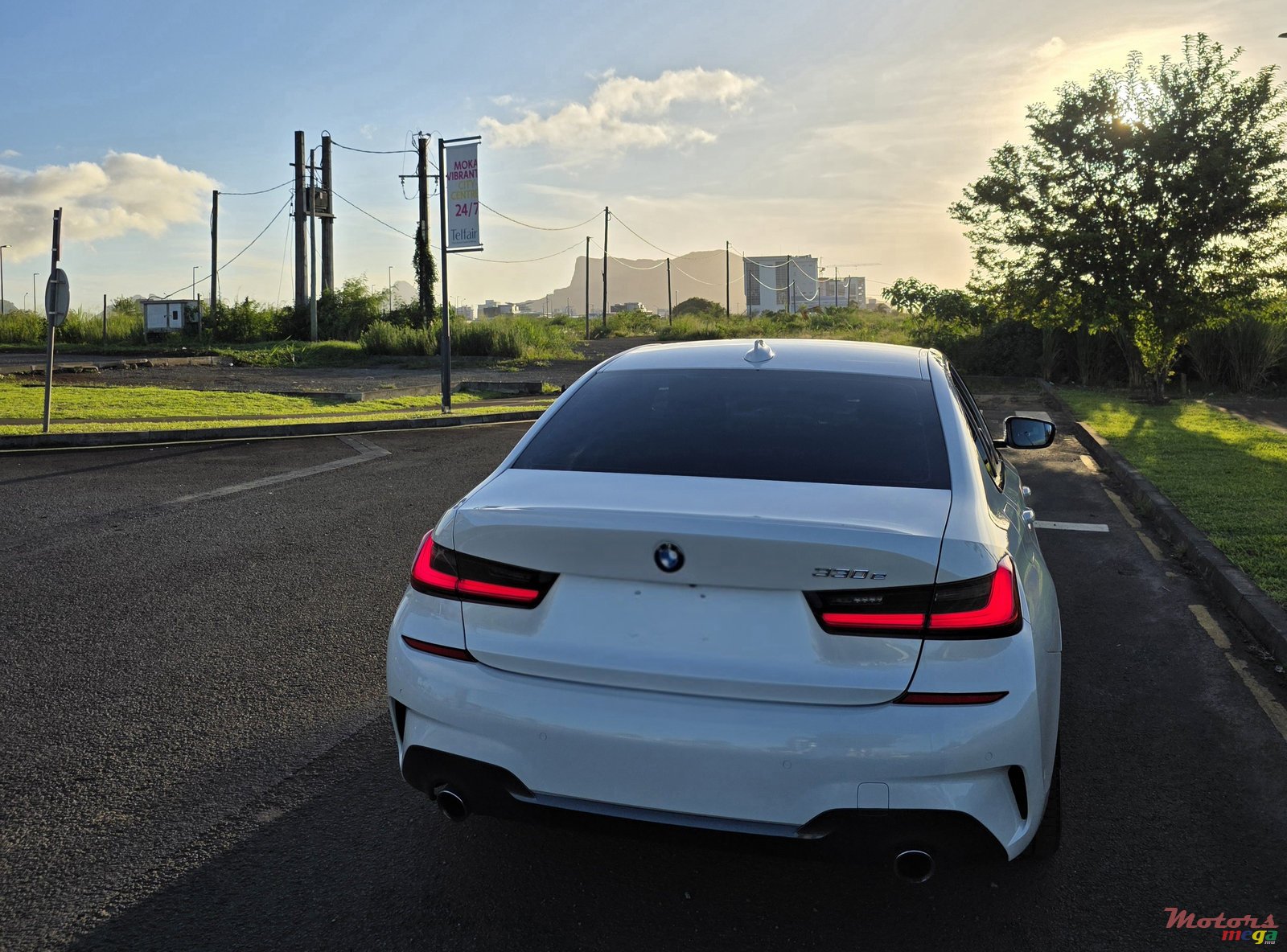 2019' BMW 330 E photo #4