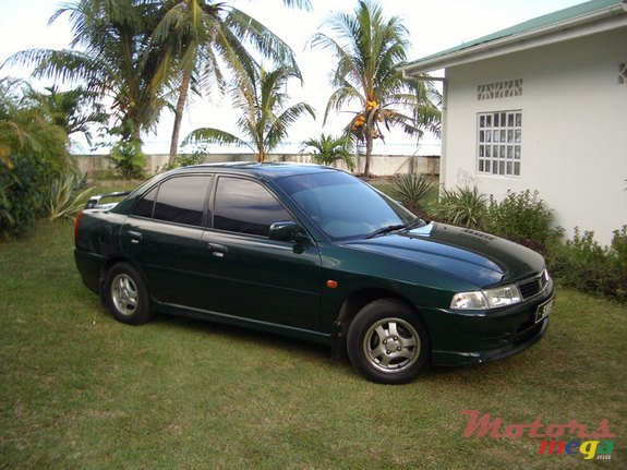 1998' Mitsubishi Lancer GLX photo #1