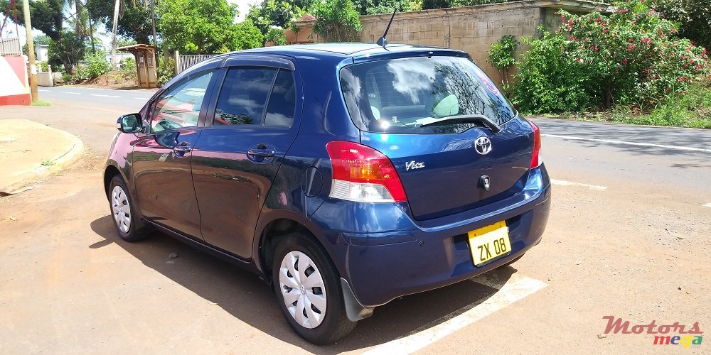 2008' Toyota Vitz 1.0 photo #5