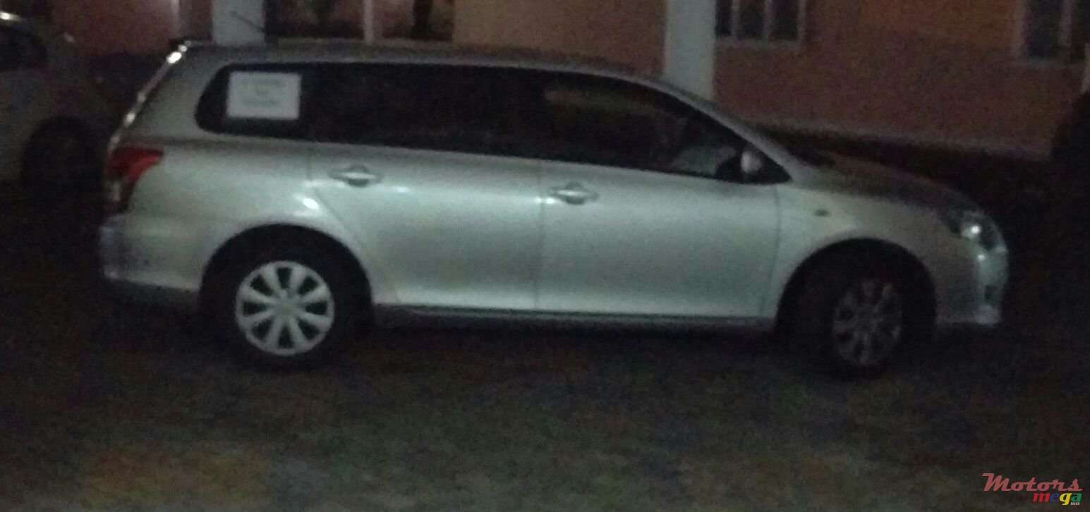 2011' Toyota F photo #1