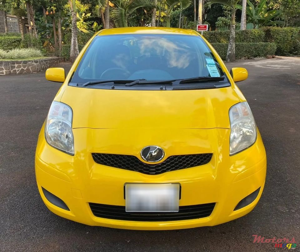 2008' Toyota Vitz KSP90 photo #1