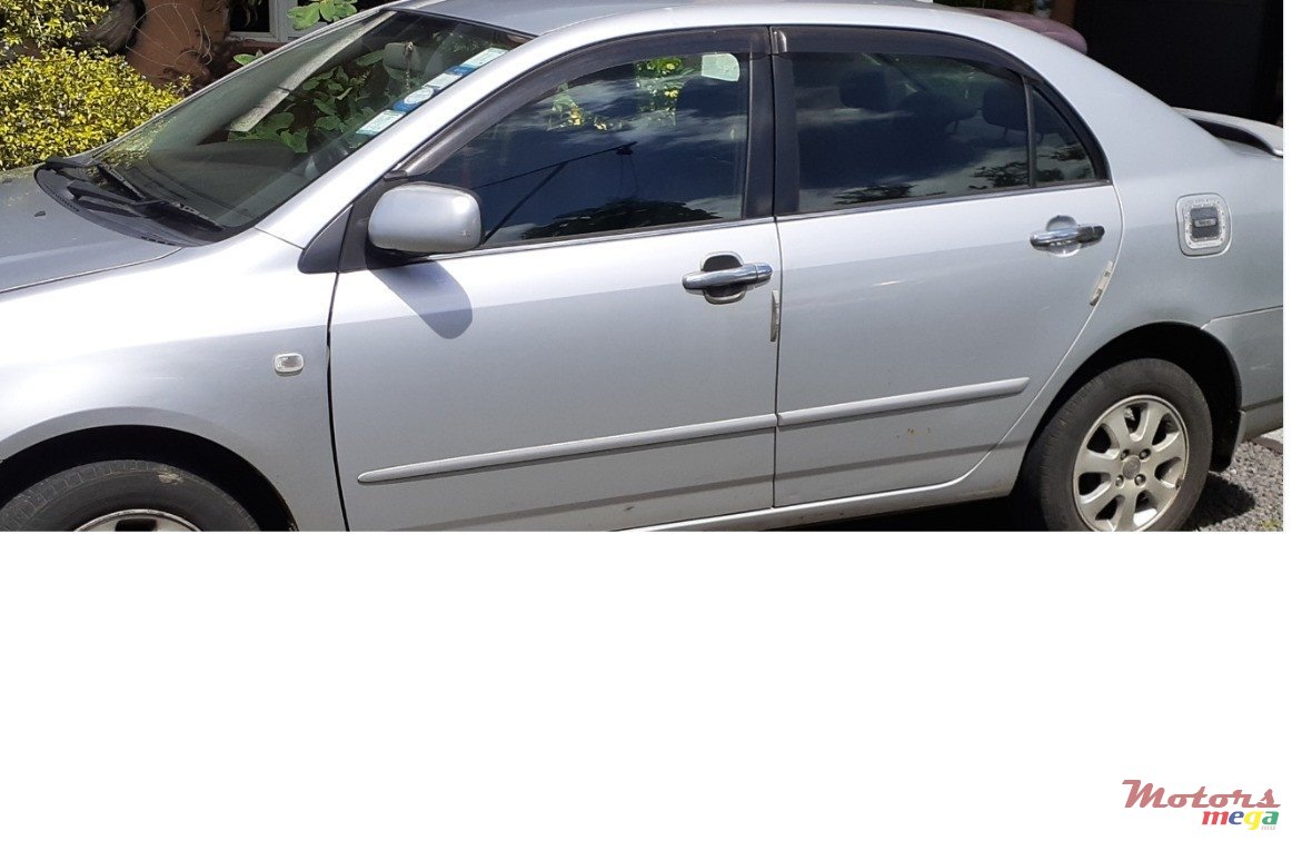 2005' Toyota Corolla photo #1