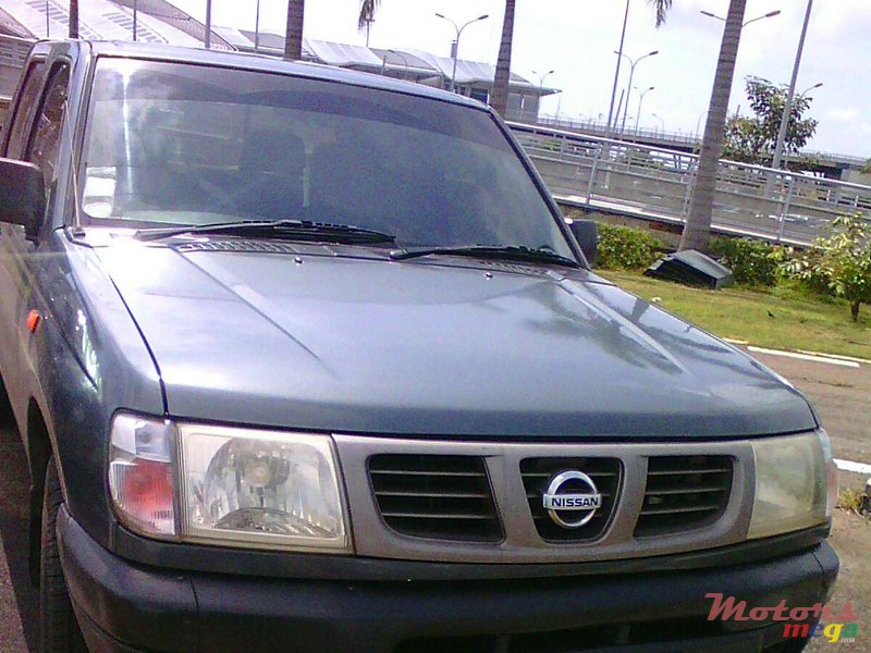 2006' Nissan Hardbody photo #1