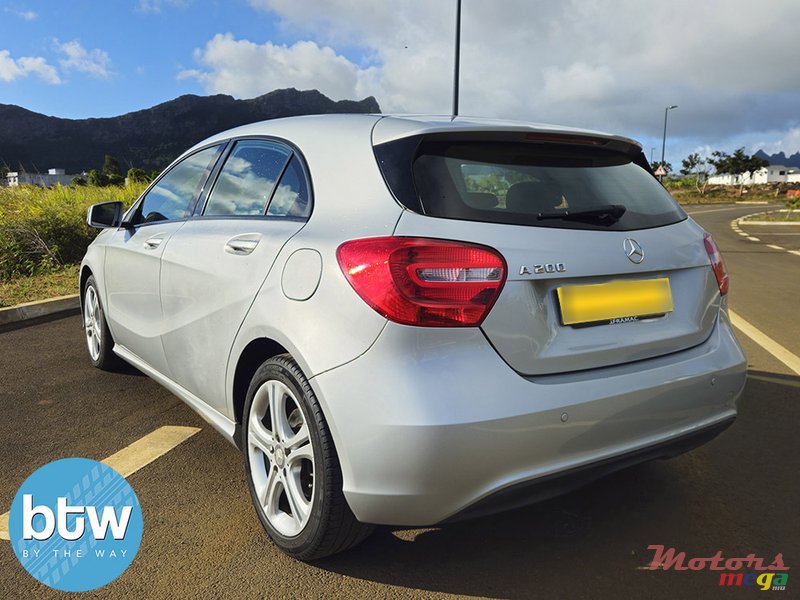 2014' Mercedes-Benz A 200 photo #3