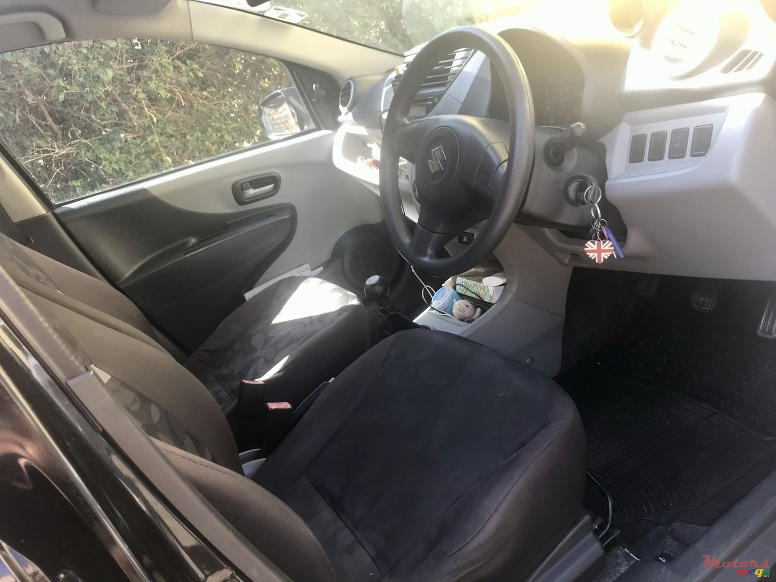 2011' Suzuki Celerio photo #3