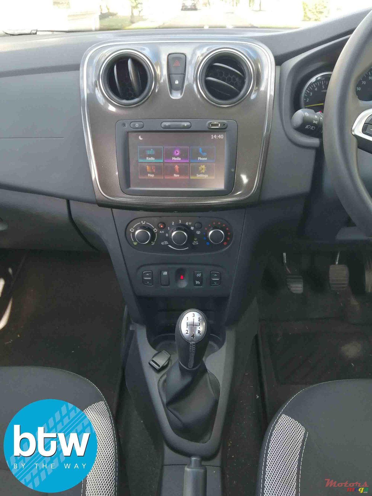 2018' Renault Sandero Stepway photo #4