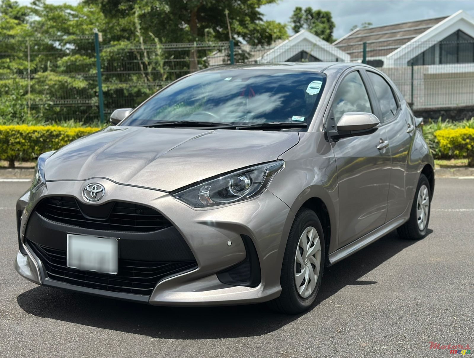 2022' Toyota Yaris 1.0 photo #2