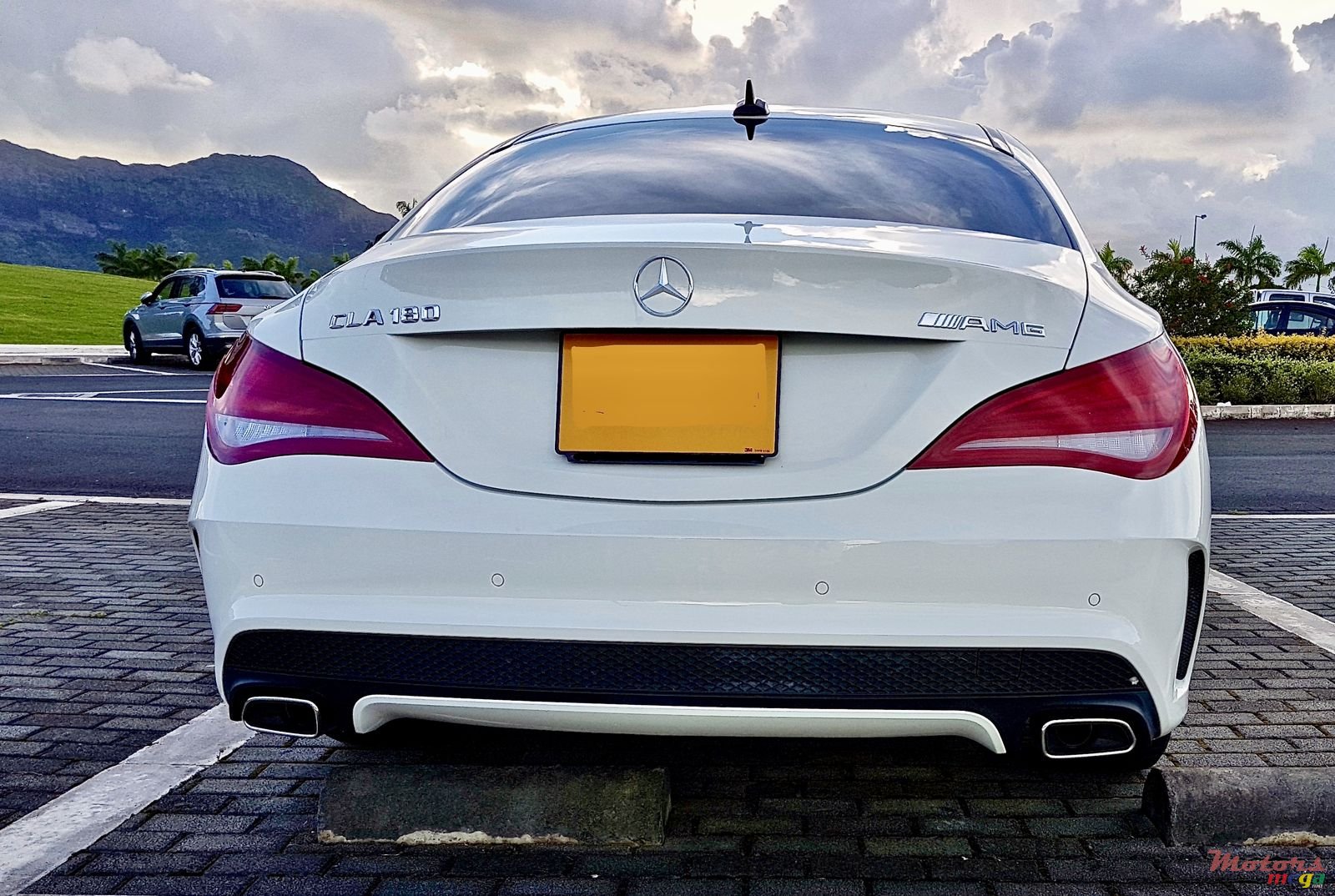 2014' Mercedes-Benz CLA 180 photo #2