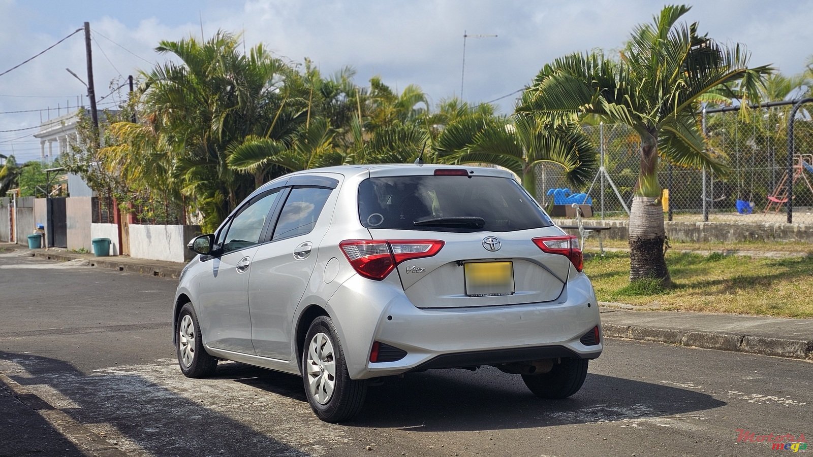 2018' Toyota Vitz photo #1