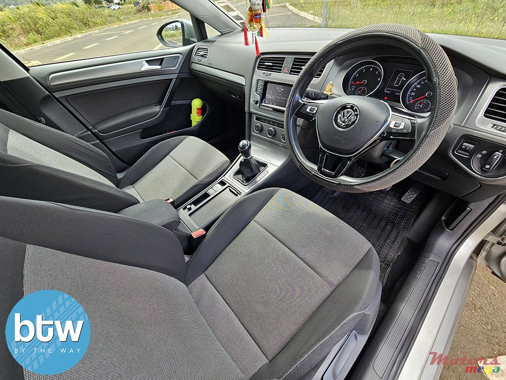 2014' Volkswagen Golf 7 photo #5