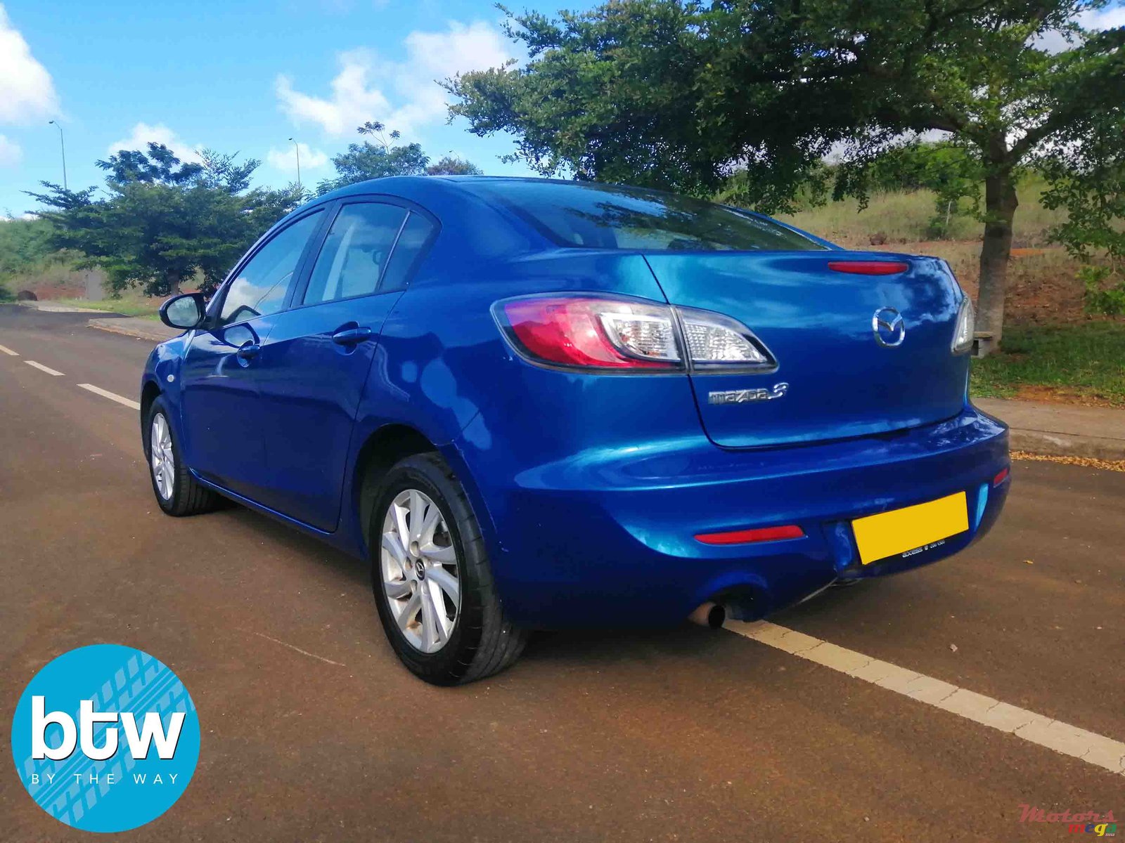 2014' Mazda 3 photo #3