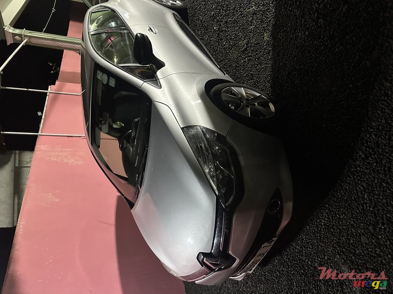 2014' Renault Clio photo #5