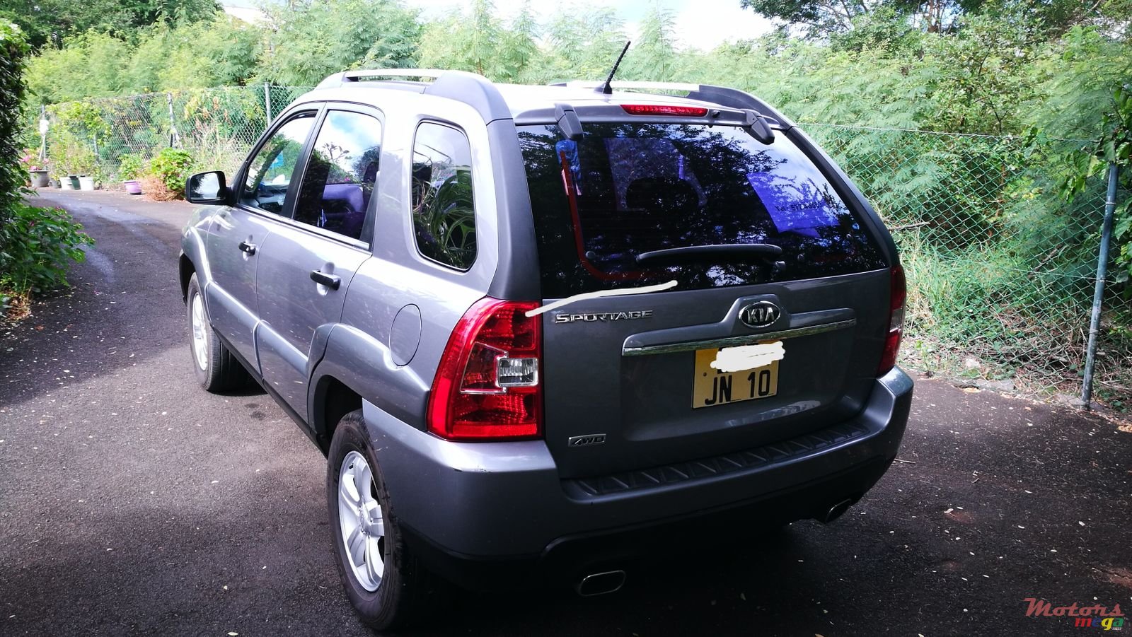 2010' Kia Sportage 4x4 photo #3
