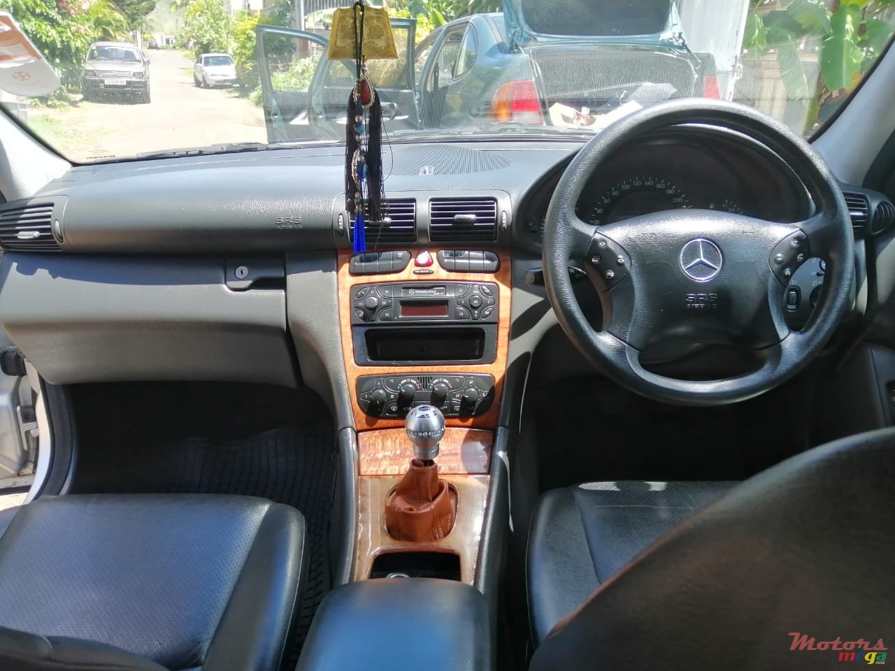 2003' Mercedes-Benz C-Class C200 photo #3