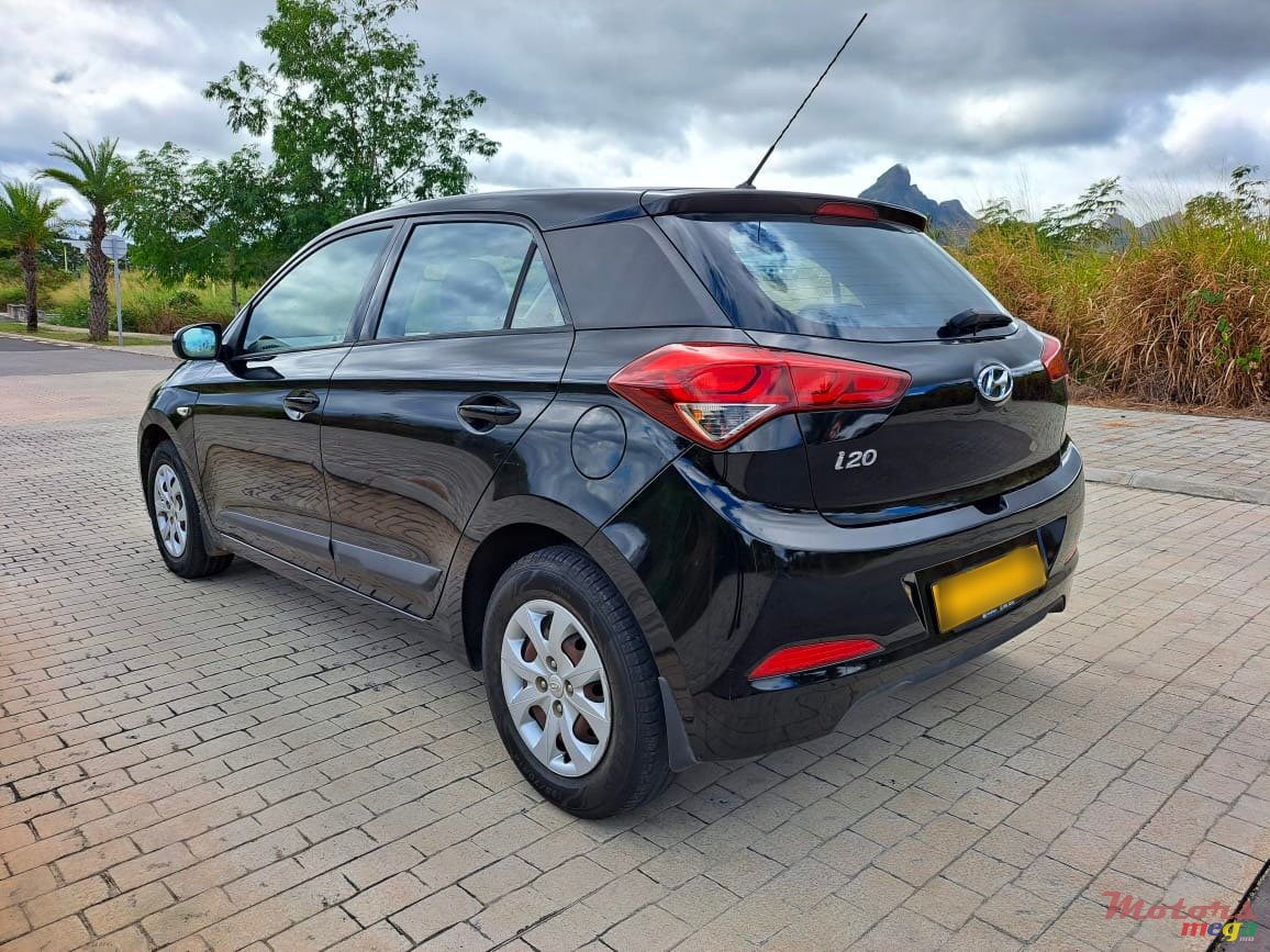 2016' Hyundai i20 photo #3