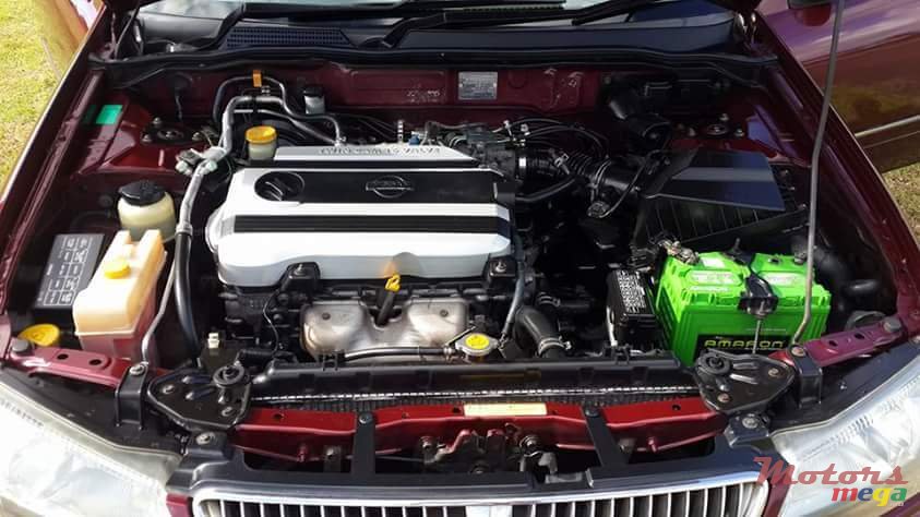 2002' Nissan n16 photo #7