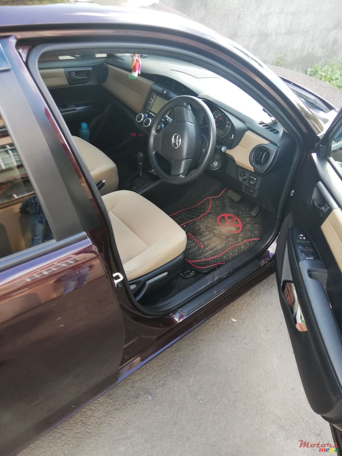 2014' Toyota Axio G photo #3