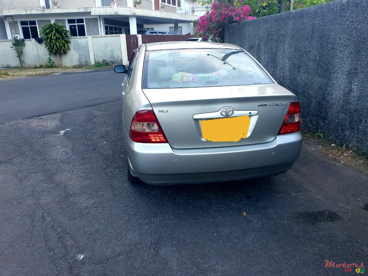 2002' Toyota Corolla Nze photo #1