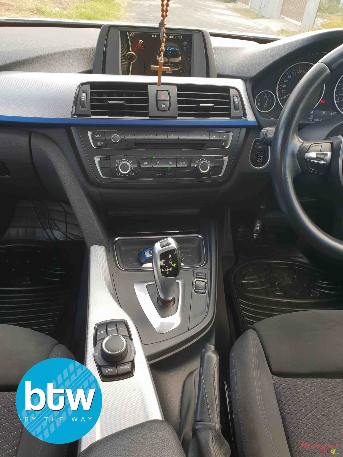 2014' BMW 316 photo #5